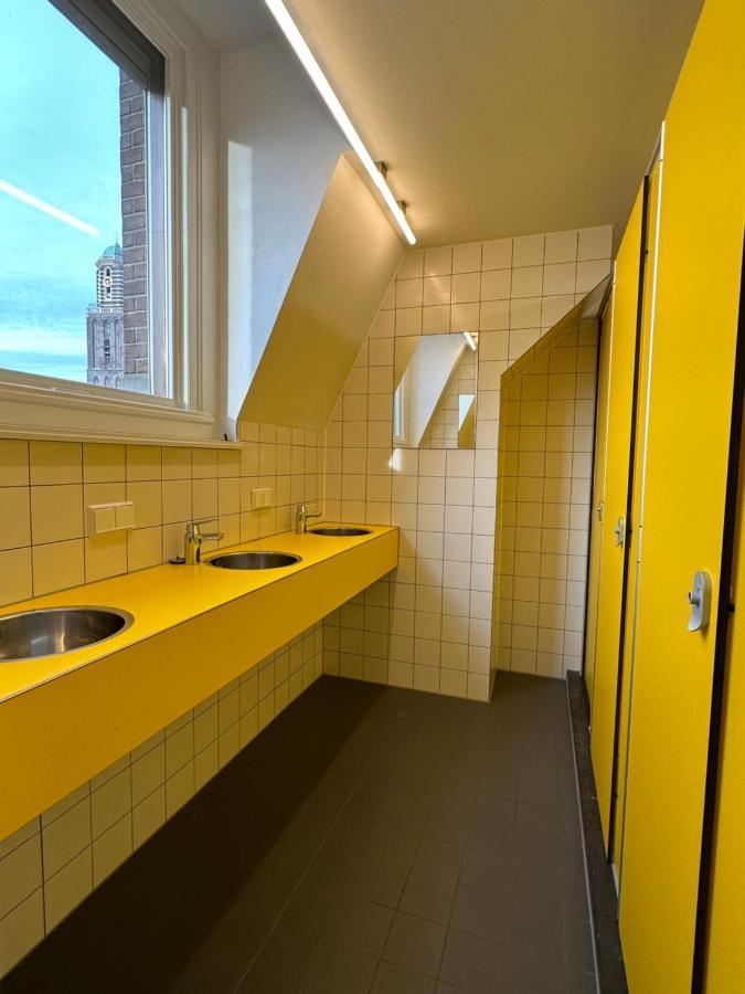 Hostel & Bar De Basis Zwolle  Buitenkant foto